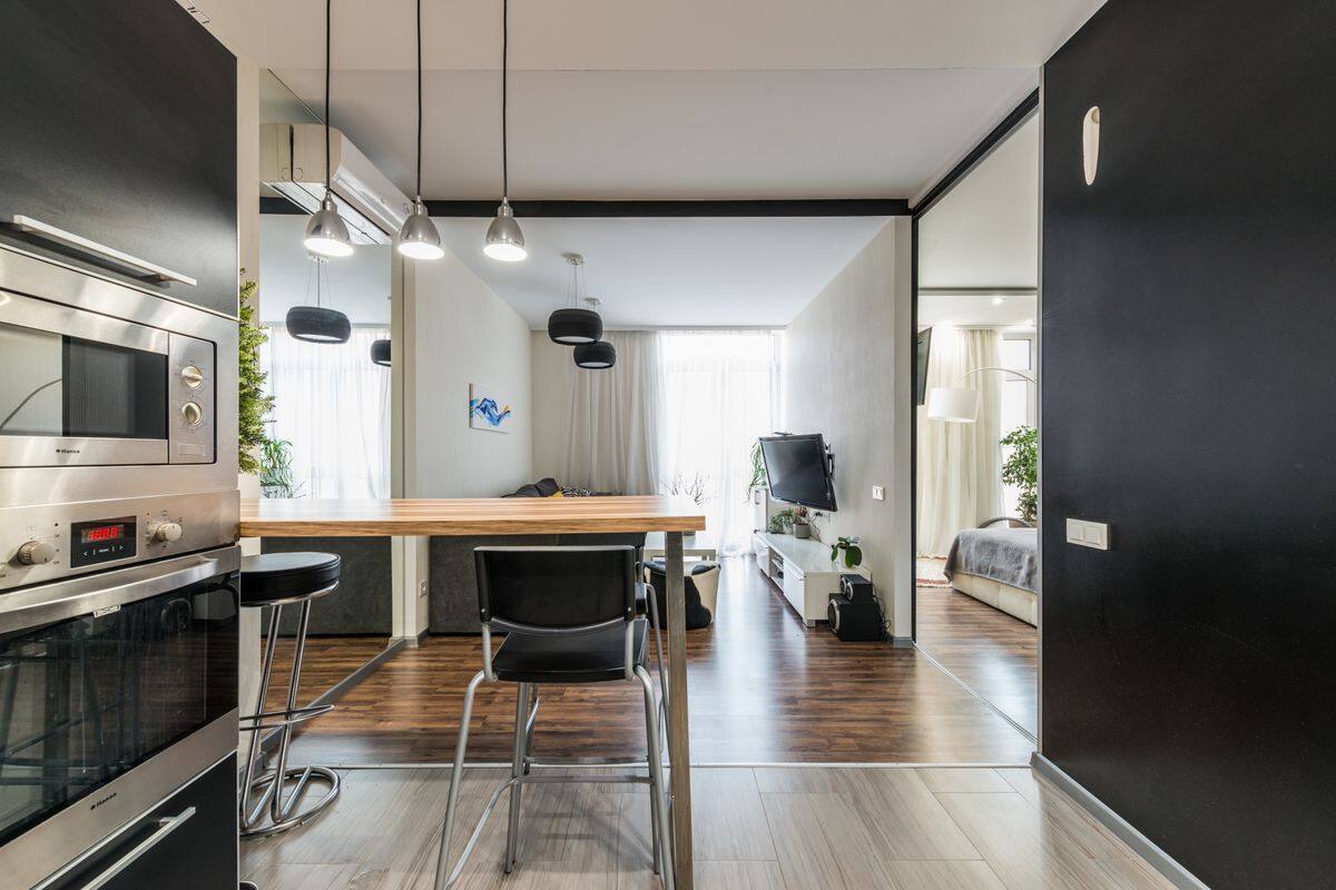 Furnished studio apartment with kitchenette